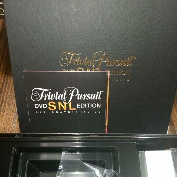Milton Bradley Trivial Pursuit: SNL Saturday Night - Picture 8 of 9